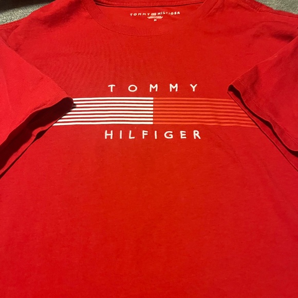 Tommy Hilfiger men's short sleeve t-shirt. Red. Medium - Picture 4 of 4